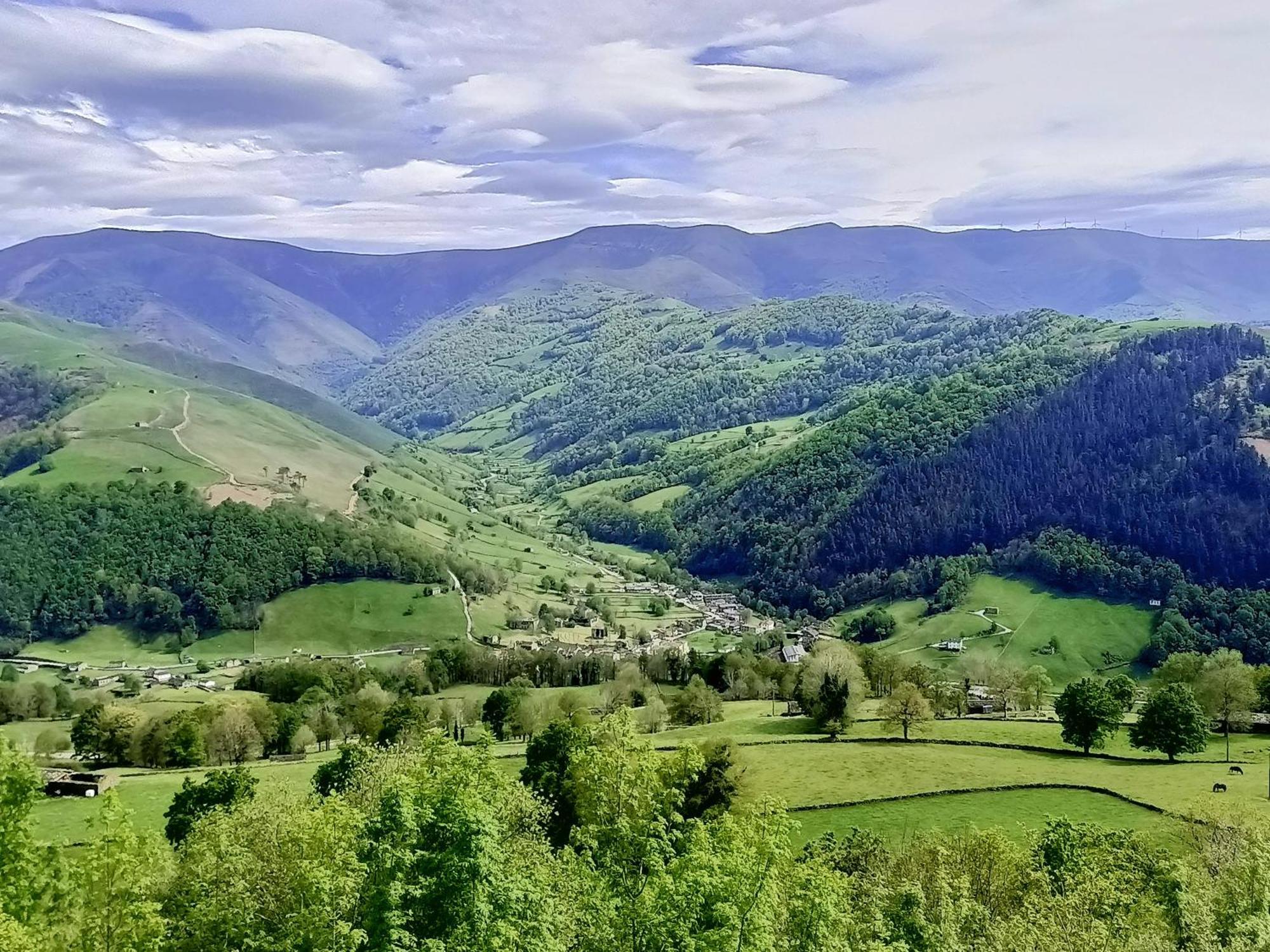 La Cabana Mirador De Los Valles Pasiegos Vega de Pas Ngoại thất bức ảnh